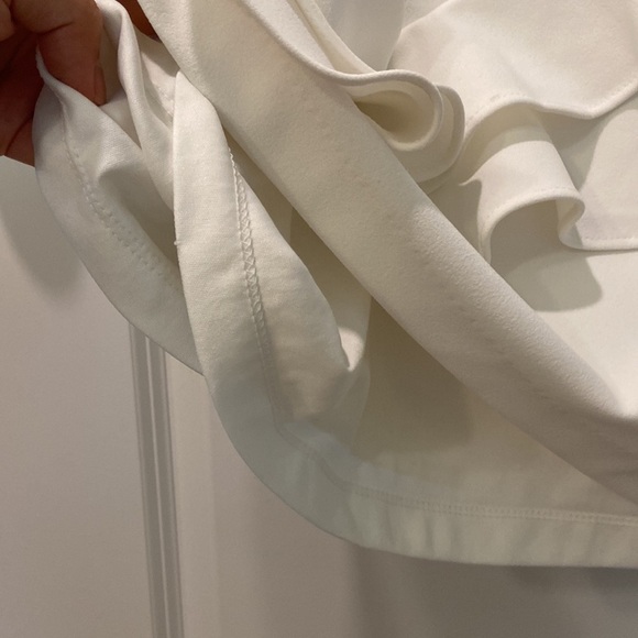 Calvin Klein - Sleeveless White Sheath Dress with Ruffle detail - Picture 5 of 9